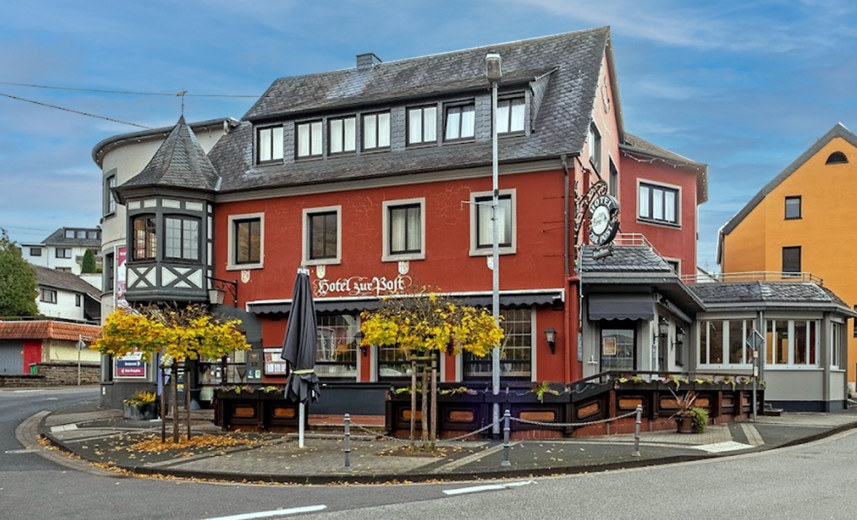 Motorradfahrerfreundliches Hotel zur Post in Waldbreitbach